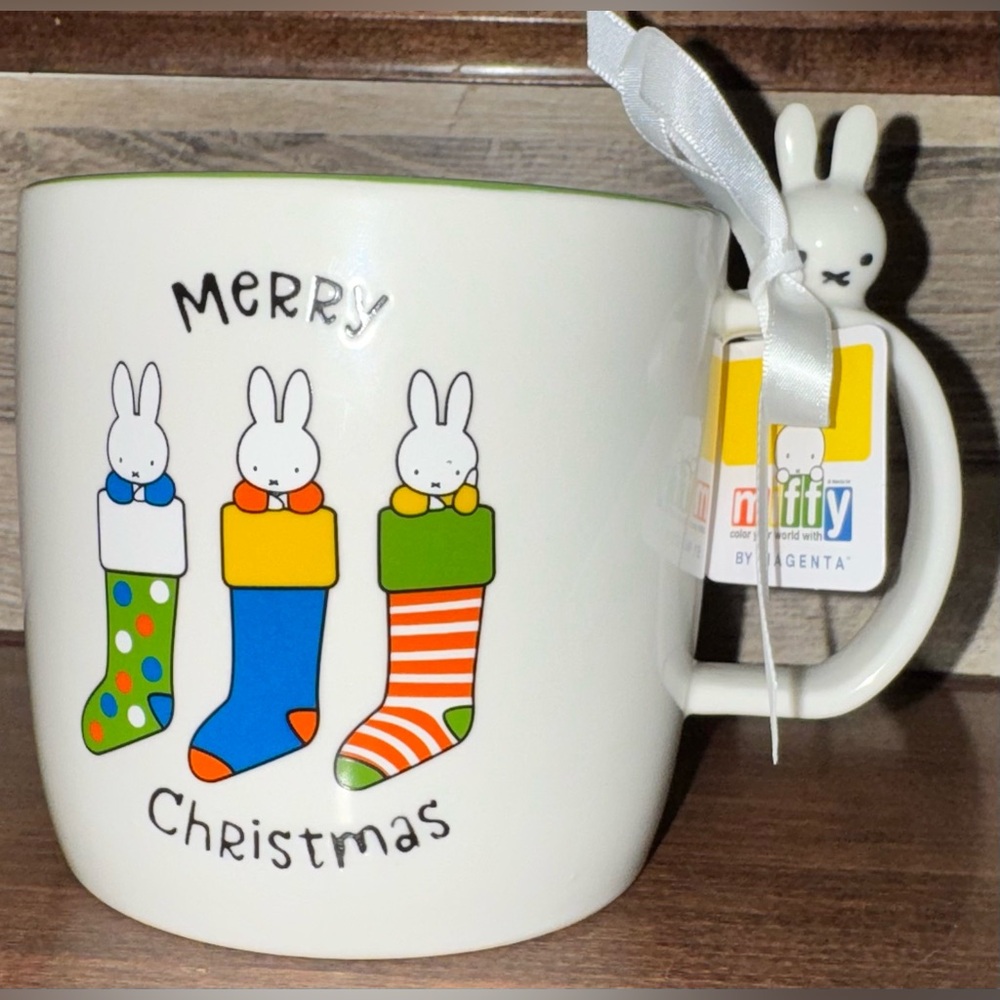 Super Cute 🥰 🐰🎄Miffy By Magenta Merry Christmas Mug with Miffy 🐰 3D Figurine